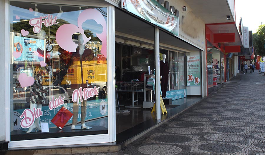 Comércio de Umuarama amanhece aberto e à espera dos consumidores