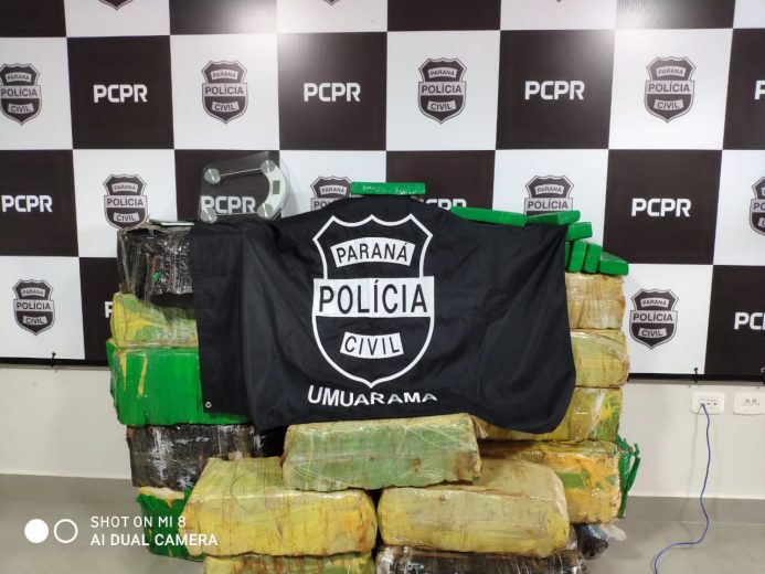 Jornal Ilustrado - Polícia Civil apreende quase meia tonelada de maconha em bairro de Umuarama