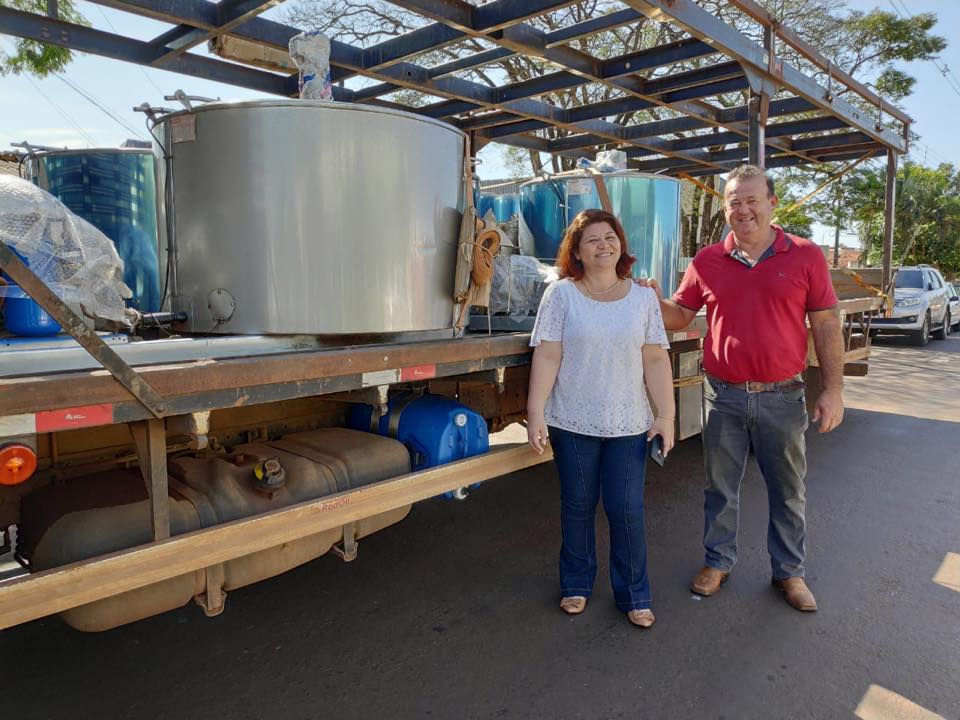 Produtores recebem resfriadores de leite em Esperança Nova