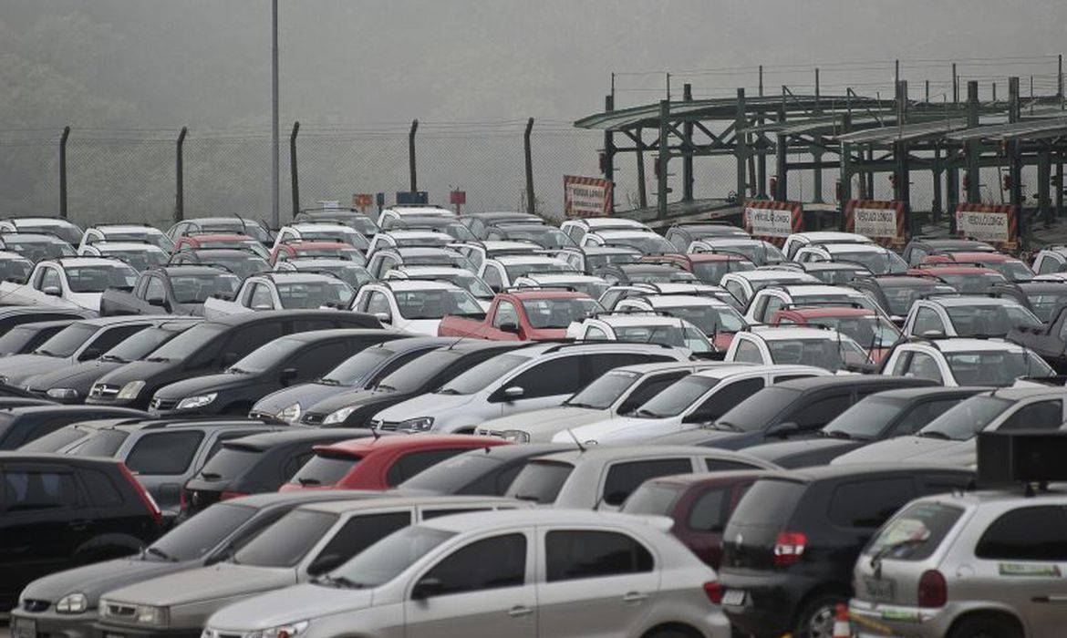 Produção de veículos tem queda de 84,4% em maio, diz Anfavea