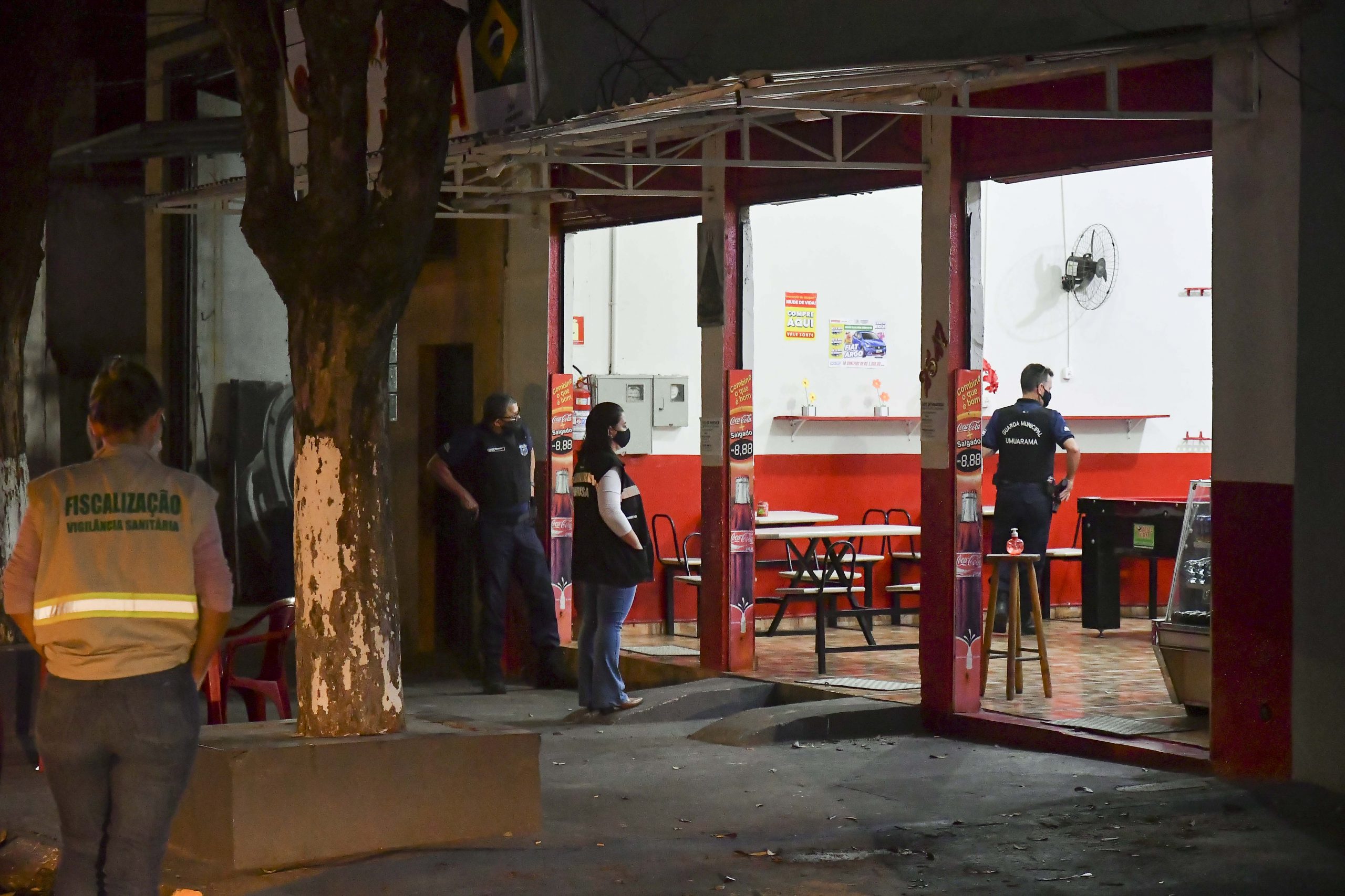 Restaurantes e lanchonetes poderão abrir todos os dias da semana, até 22h