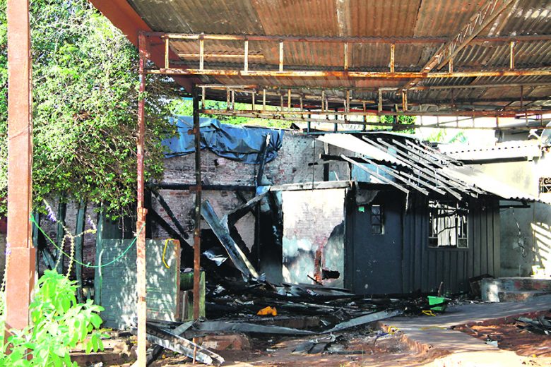 Jornal Ilustrado - O grande jornal do Noroeste do Paraná Jornal Ilustrado - Após incêndio cabeleireira precisa de material de trabalho para recomeçar