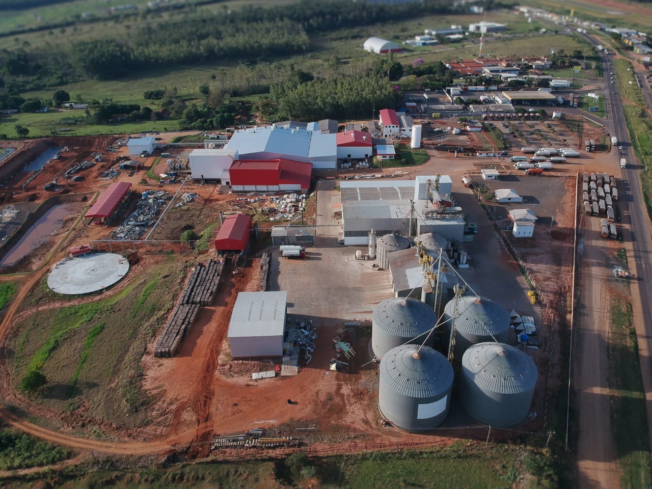Levo Alimentos inicia o abate de frangos em Umuarama com planos promissores