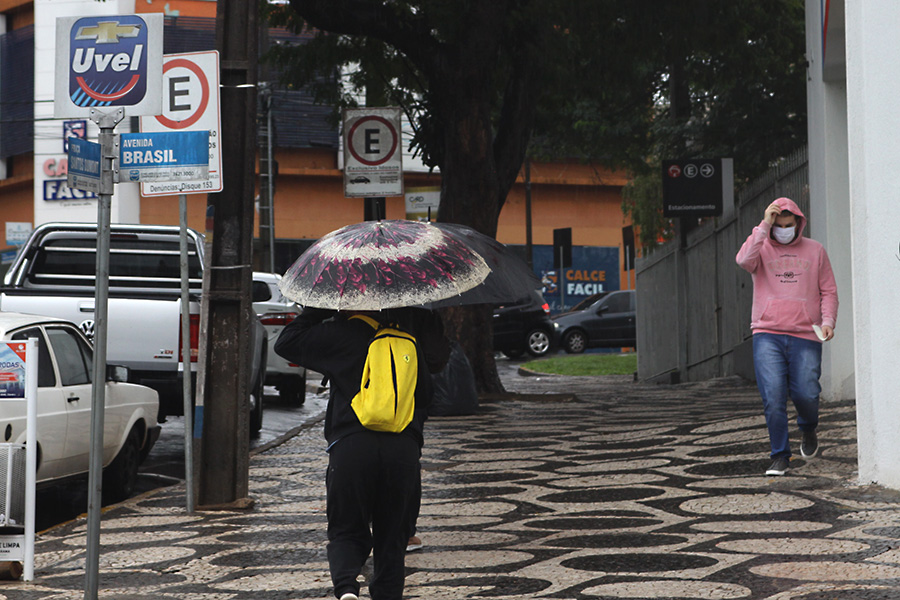 Agosto supera média de chuvas e frio intenso estaciona em Umuarama