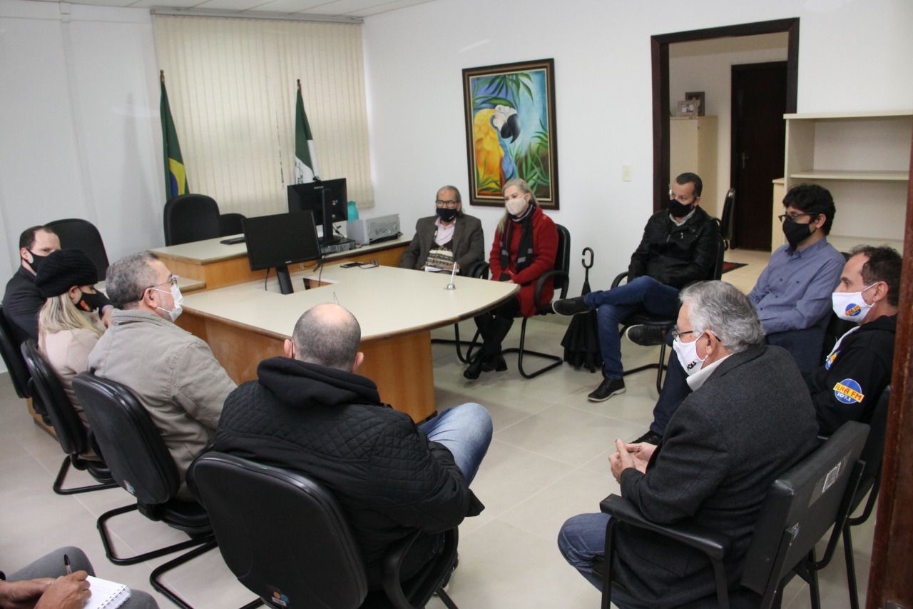 Em Encontro Com Juiz Eleitoral, Emissoras De Rádio Discutem A ...