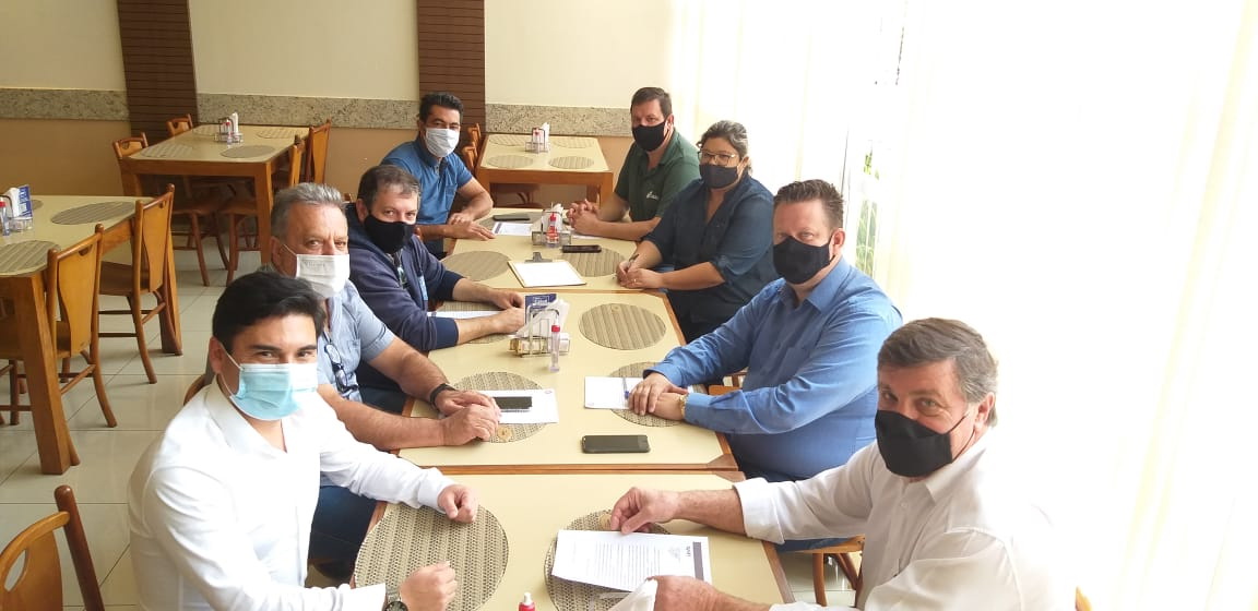 Prefeitos do Cibax vão incentivar a implantação de aviários na região