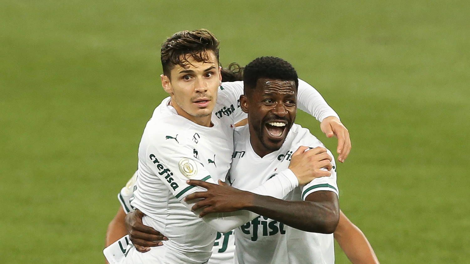 Com gol no fim, Palmeiras vence o Athletico-PR e encerra jejum