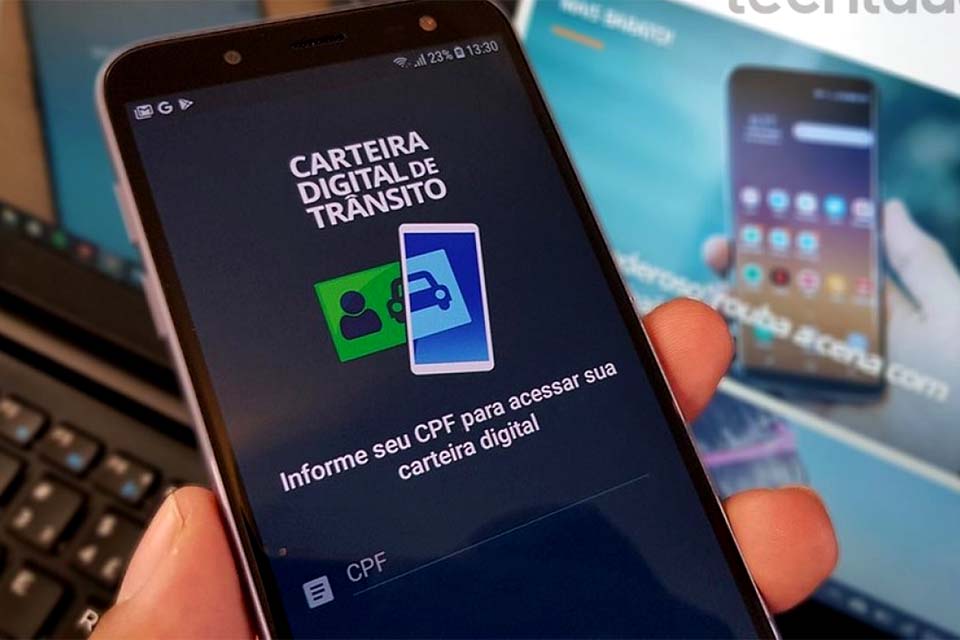 PM orienta os motoristas a baixar Carteira Digital de Trânsito na Internet