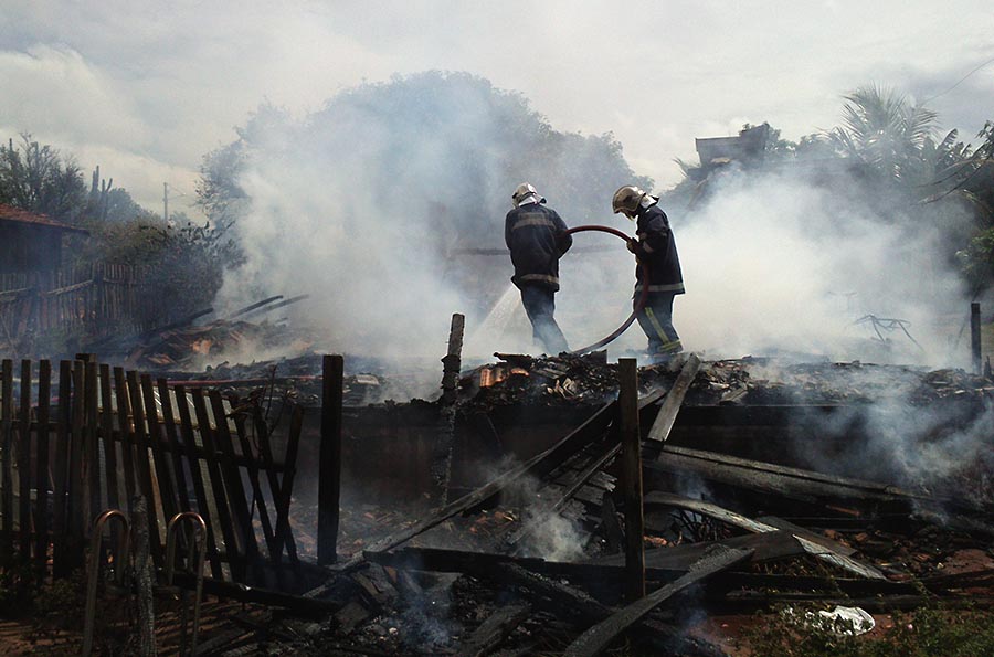 Corpo de Bombeiros alerta para prevenção contra incêndios em residências