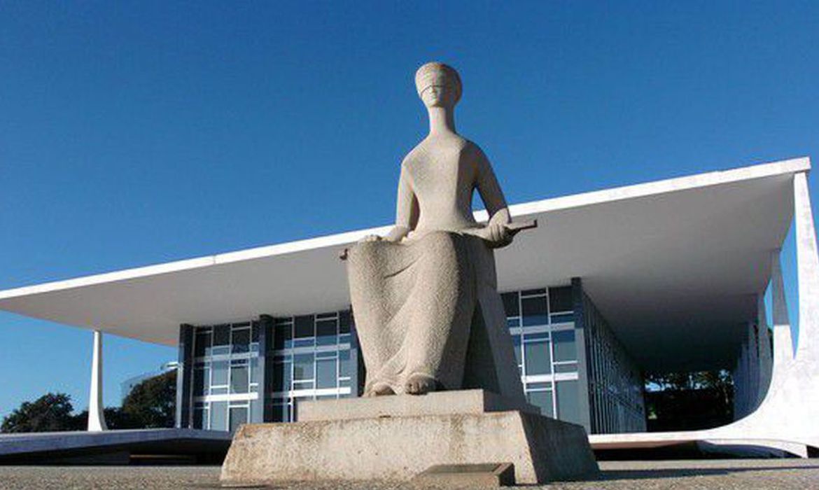 STF dá domiciliar a presos provisórios responsáveis por crianças e deficientes