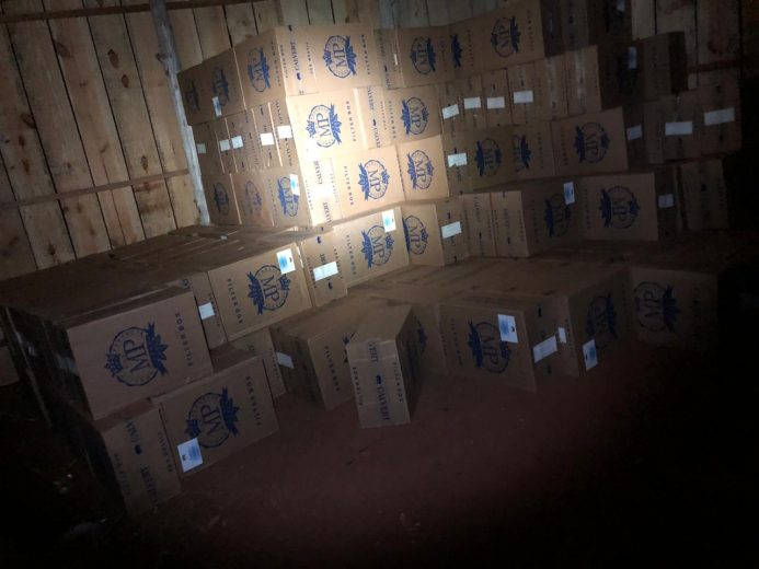 Jornal Ilustrado - PF estoura depósito e apreende R$ 3,5 milhões em contrabando