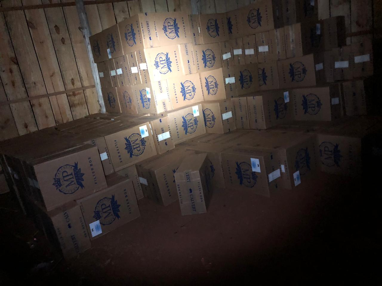 PF estoura depósito e apreende R$ 3,5 milhões em contrabando