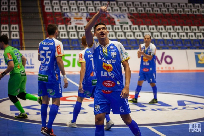 Jornal Ilustrado - Umuarama Futsal vence e chega a liderança do grupo