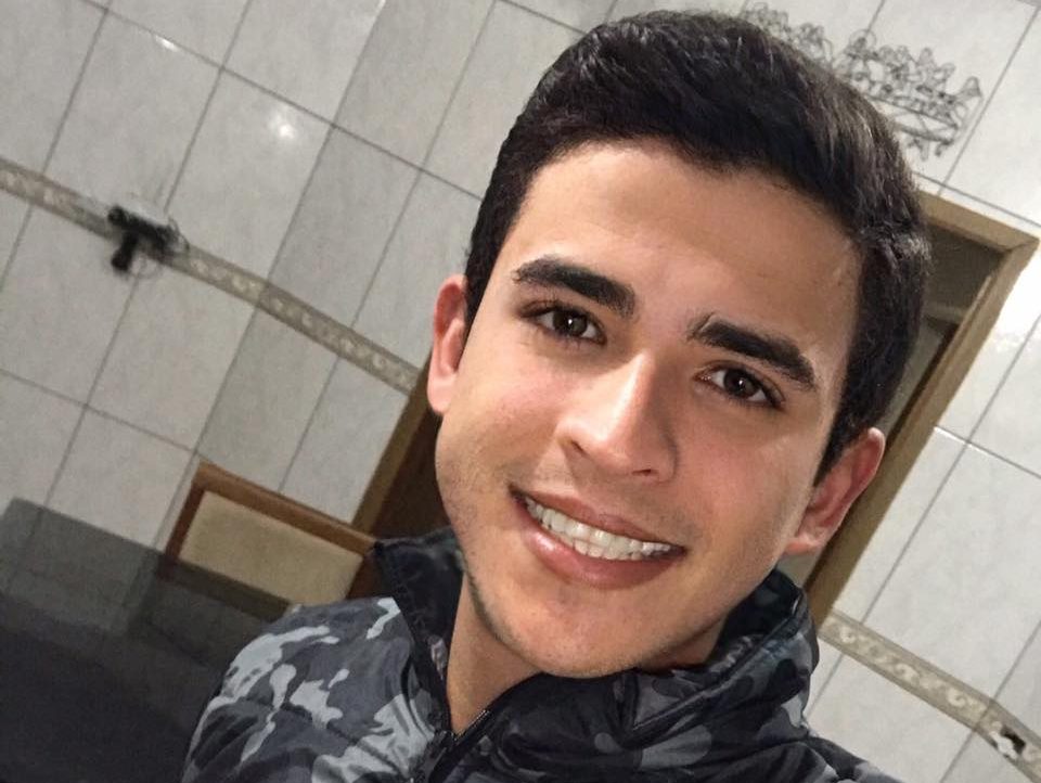 Morre motociclista ferido em acidente na avenida Paraná
