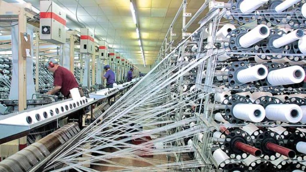 Falta de matéria-prima é a maior em 19 anos e leva indústria a reduzir produção