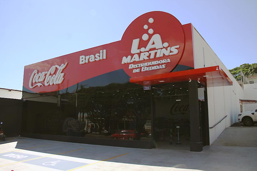 L. A. Martins inaugura loja confortável e moderna para os consumidores do varejo