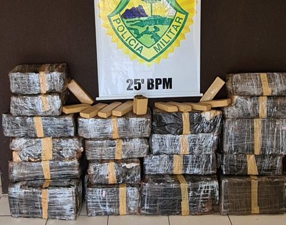 PM apreende mais de 370 kg de maconha em Umuarama