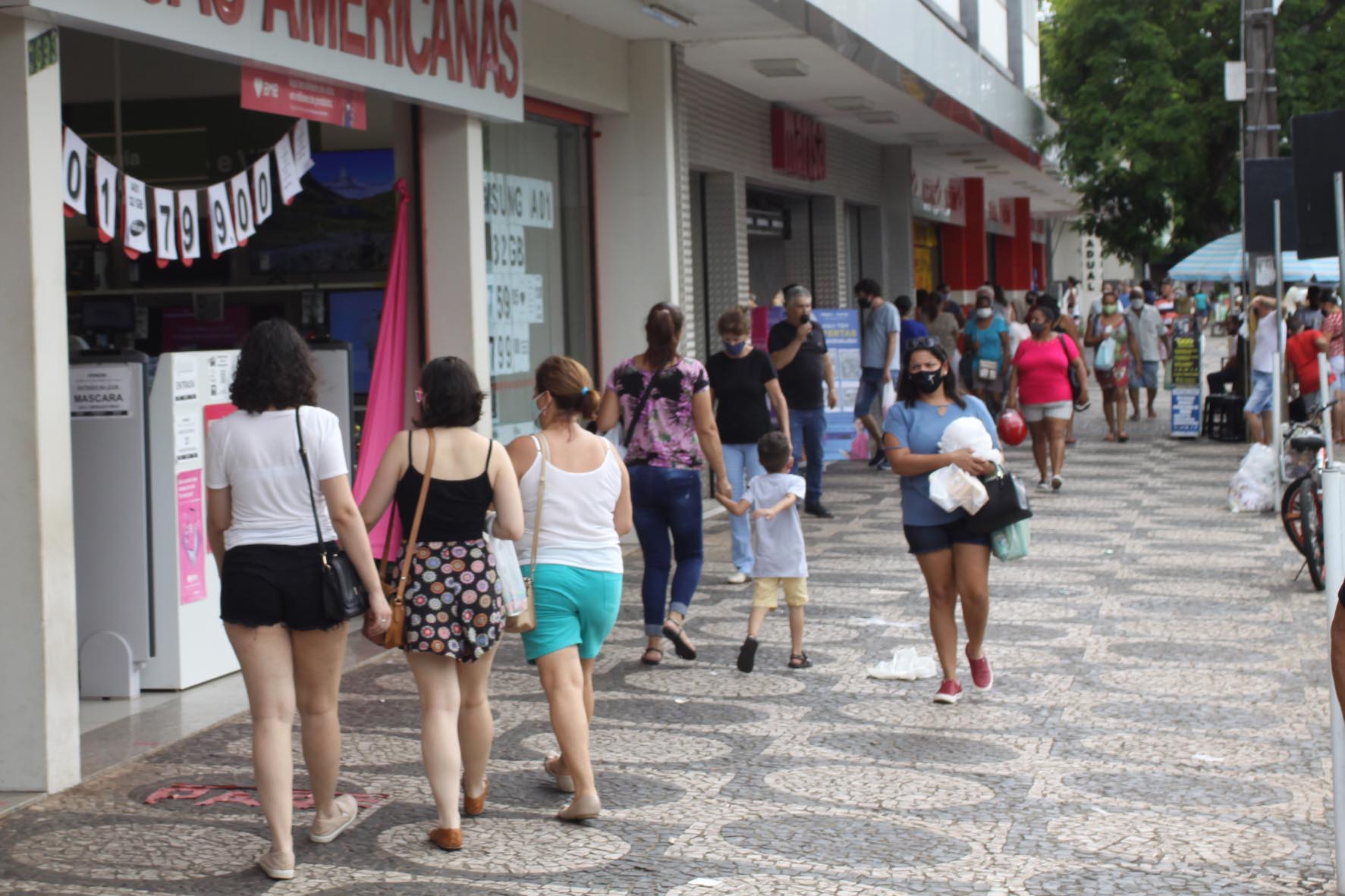 Procon de Umuarama orienta a todos sobre as regras de troca de presentes