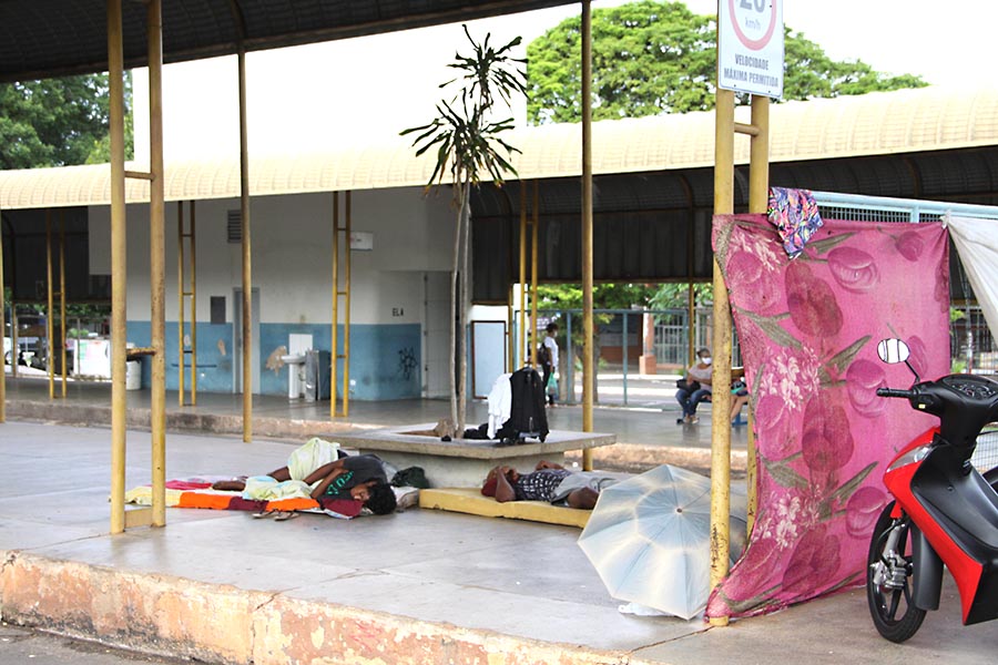 Atos obscenos e brigas promovidas por moradores de rua constrangem pedestres
