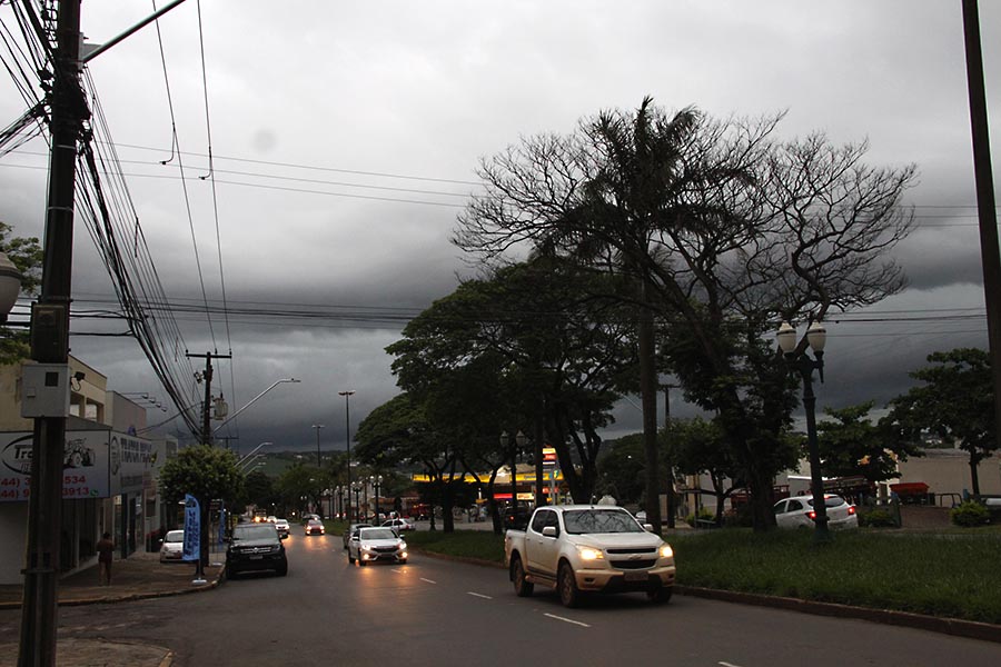 Volume de chuvas chega a 113% acima da média histórica em Umuarama