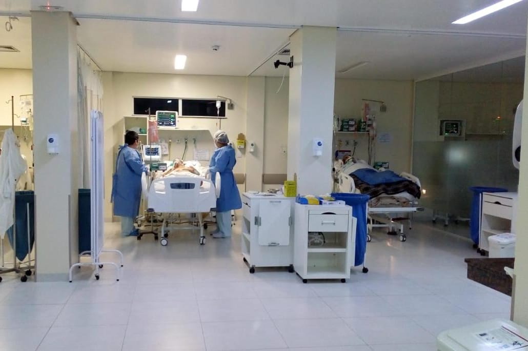 Médicos de Umuarama começam escolher quem será intubado e pessoas vão morrer