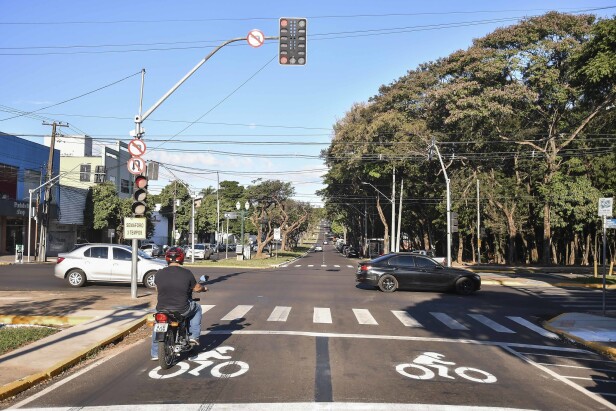 Jornal Ilustrado - Cruzamentos semaforizados ganham área de frente segura para os motociclistas