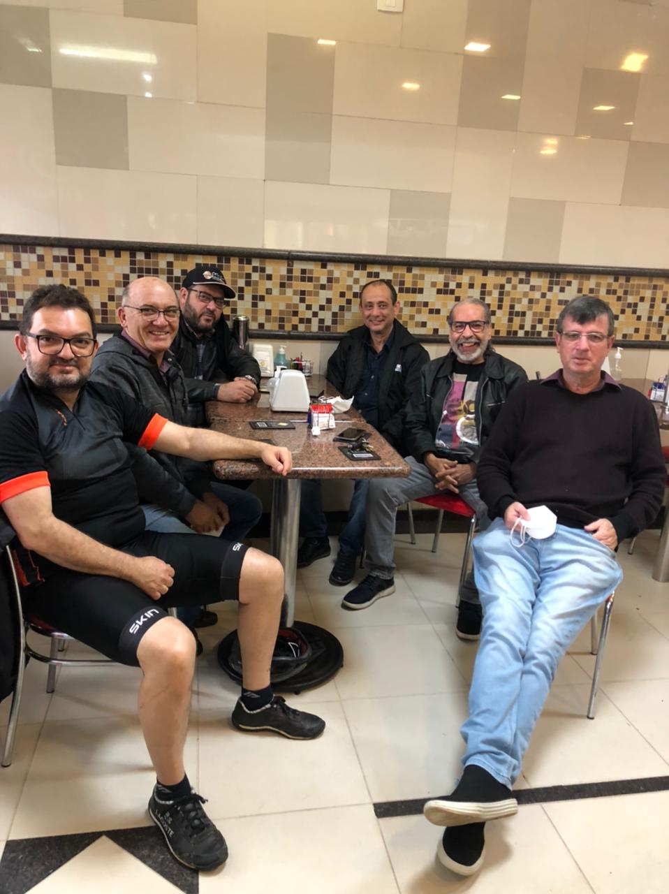 Café da manhã na Real