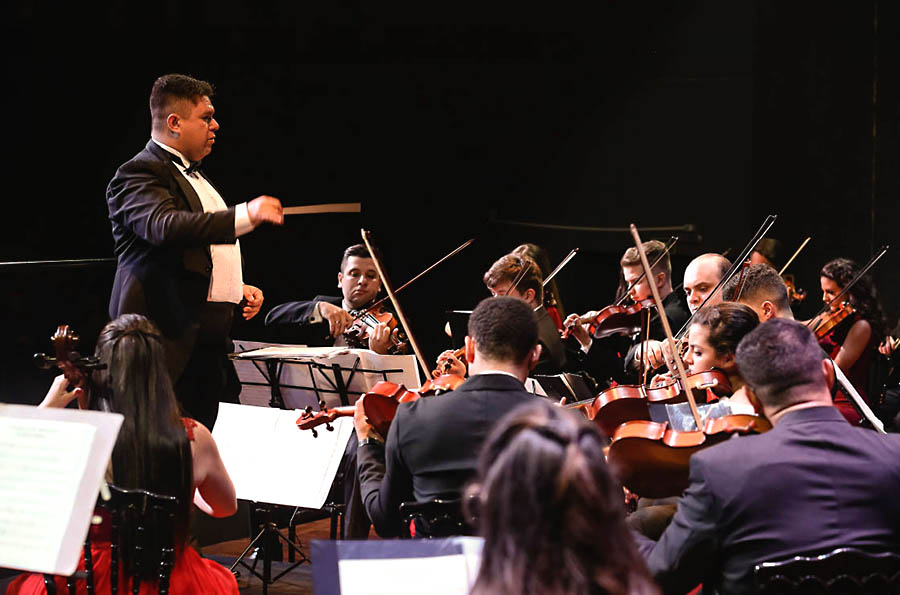 Maestro Samuel de Umuarama se torna Imortal pela Academia de Música do Brasil