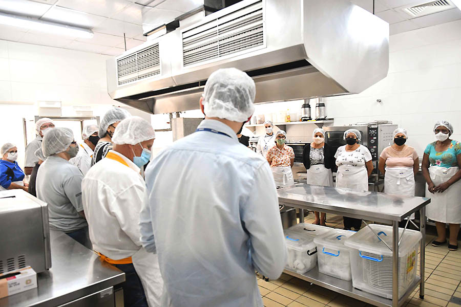 Curso de culinária retoma as atividades coletivas do serviço de convivência de idosos