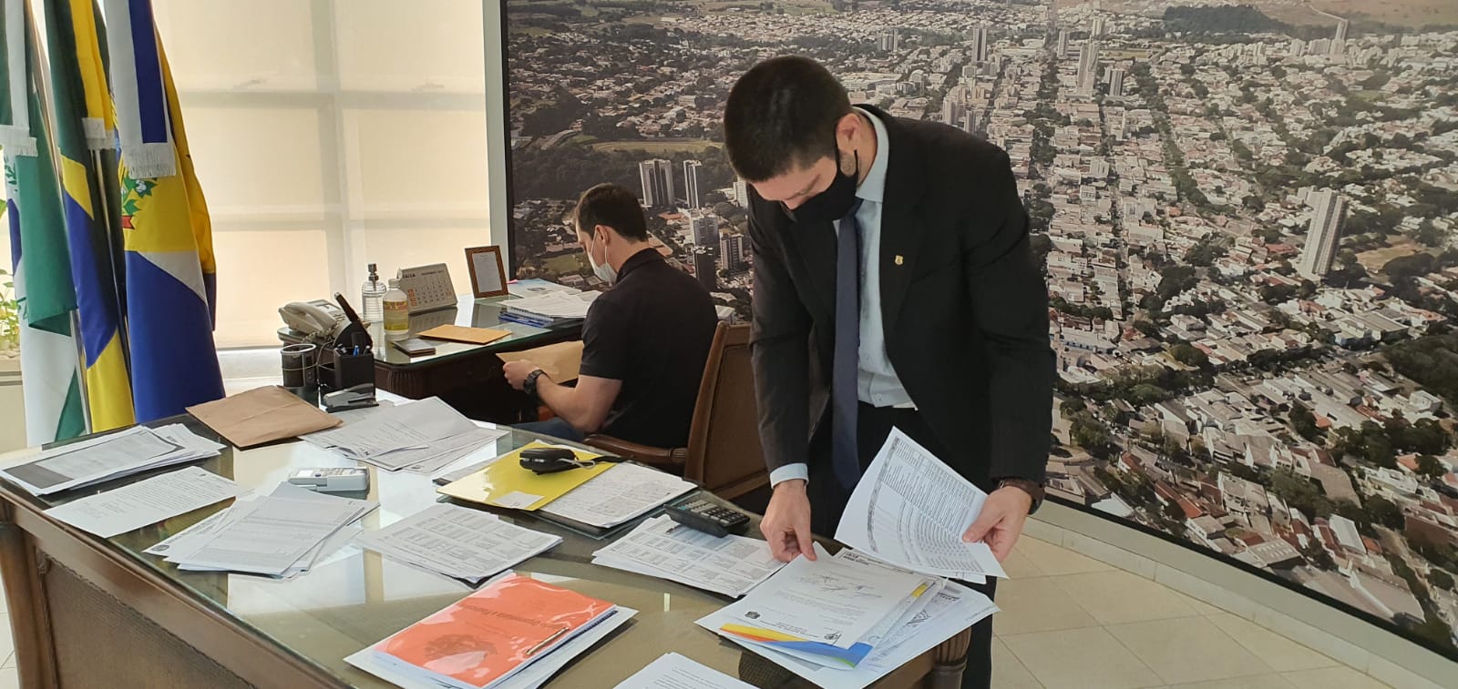 Balanço aponta apreensão de armas, dinheiro e joias com os investigados