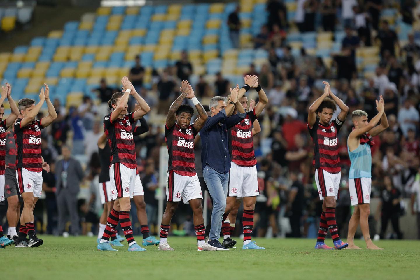 Jornal Ilustrado - Flamengo defende vantagem contra Vasco para ir à final do Carioca