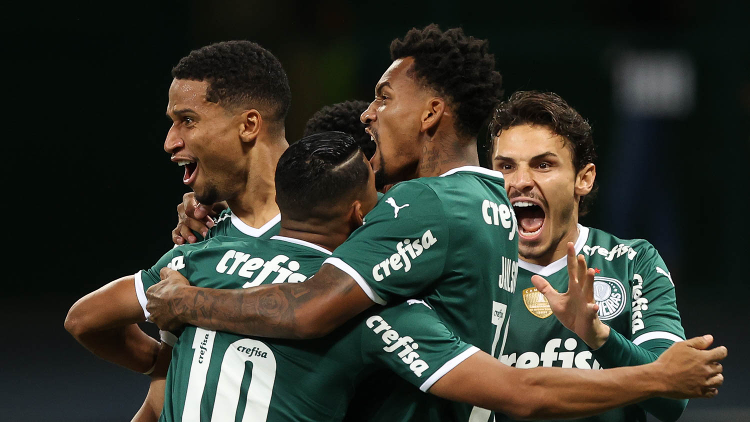 Palmeiras domina o Santos e ganha mais um clássico no Paulistão