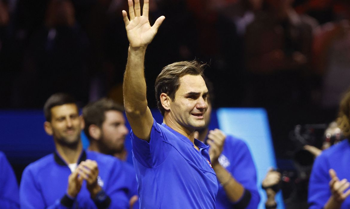 Jornal Ilustrado - Roger Federer encerra sua vitoriosa carreira no tênis