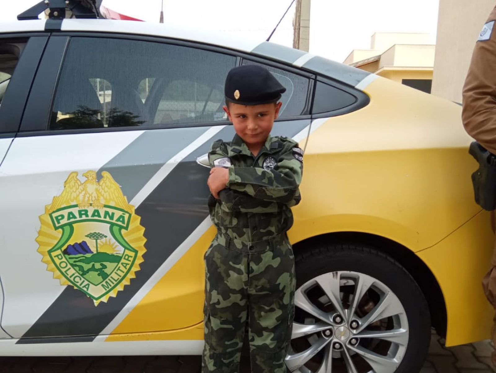 Jornal Ilustrado - Batalhão da Polícia Militar de Umuarama recebe visita de crianças 