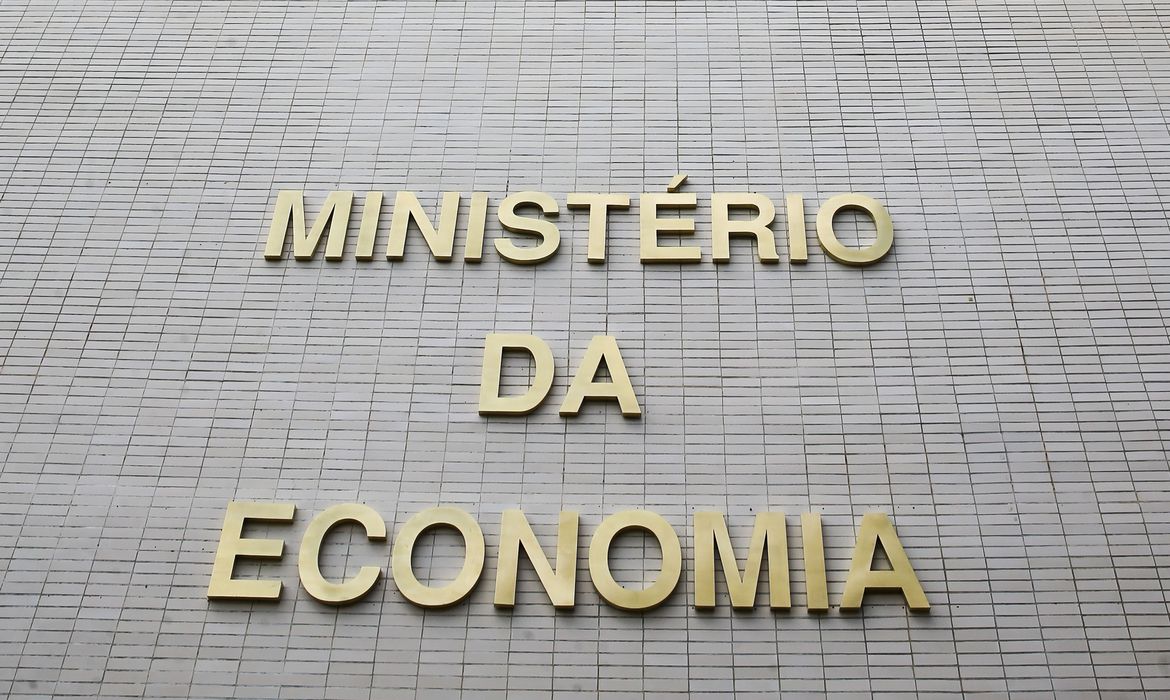 Jornal Ilustrado - Concursos poderão ser prorrogados sem aval do Ministério da Economia
