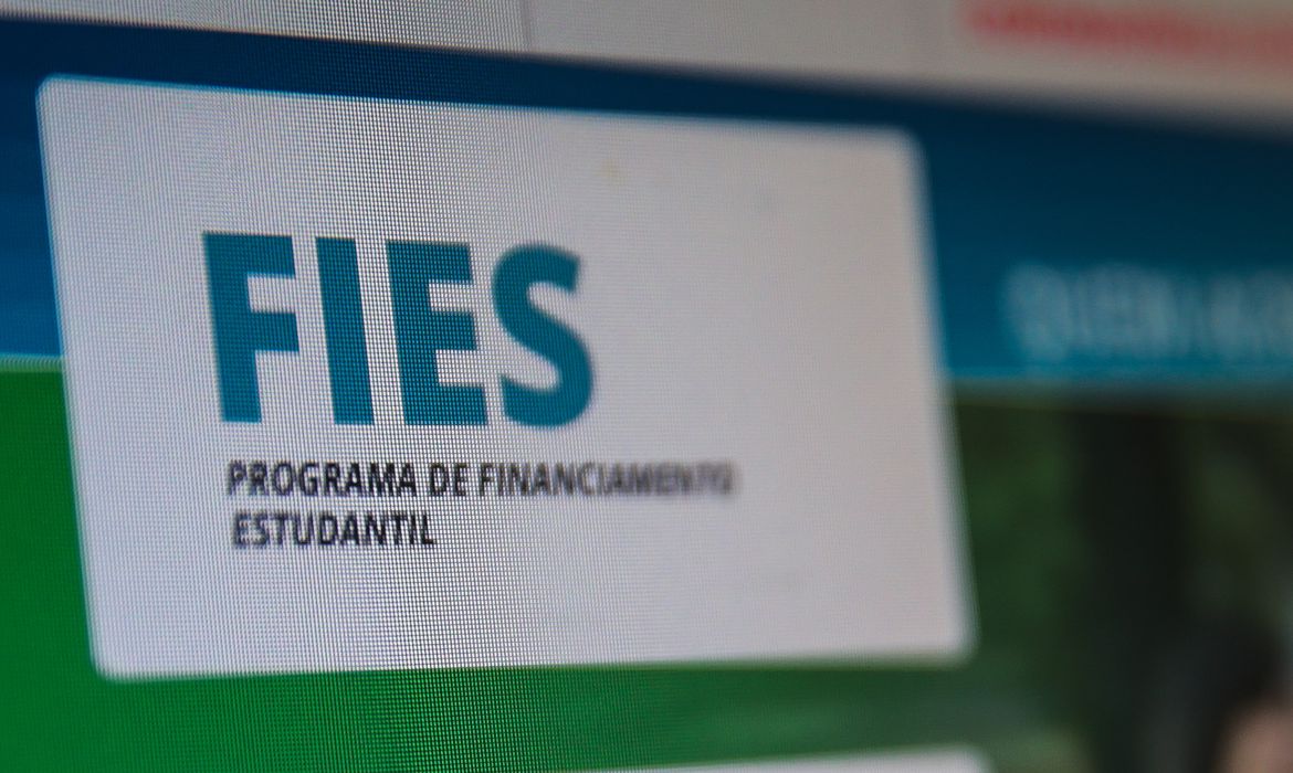 Jornal Ilustrado - Renegociação de dívidas do Fies já pode ser feita em novo aplicativo