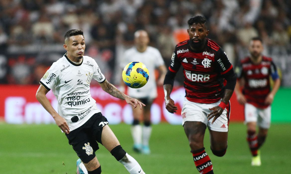 Jornal Ilustrado - Após 0 a 0, Flamengo e Corinthians decidirão título no Maracanã