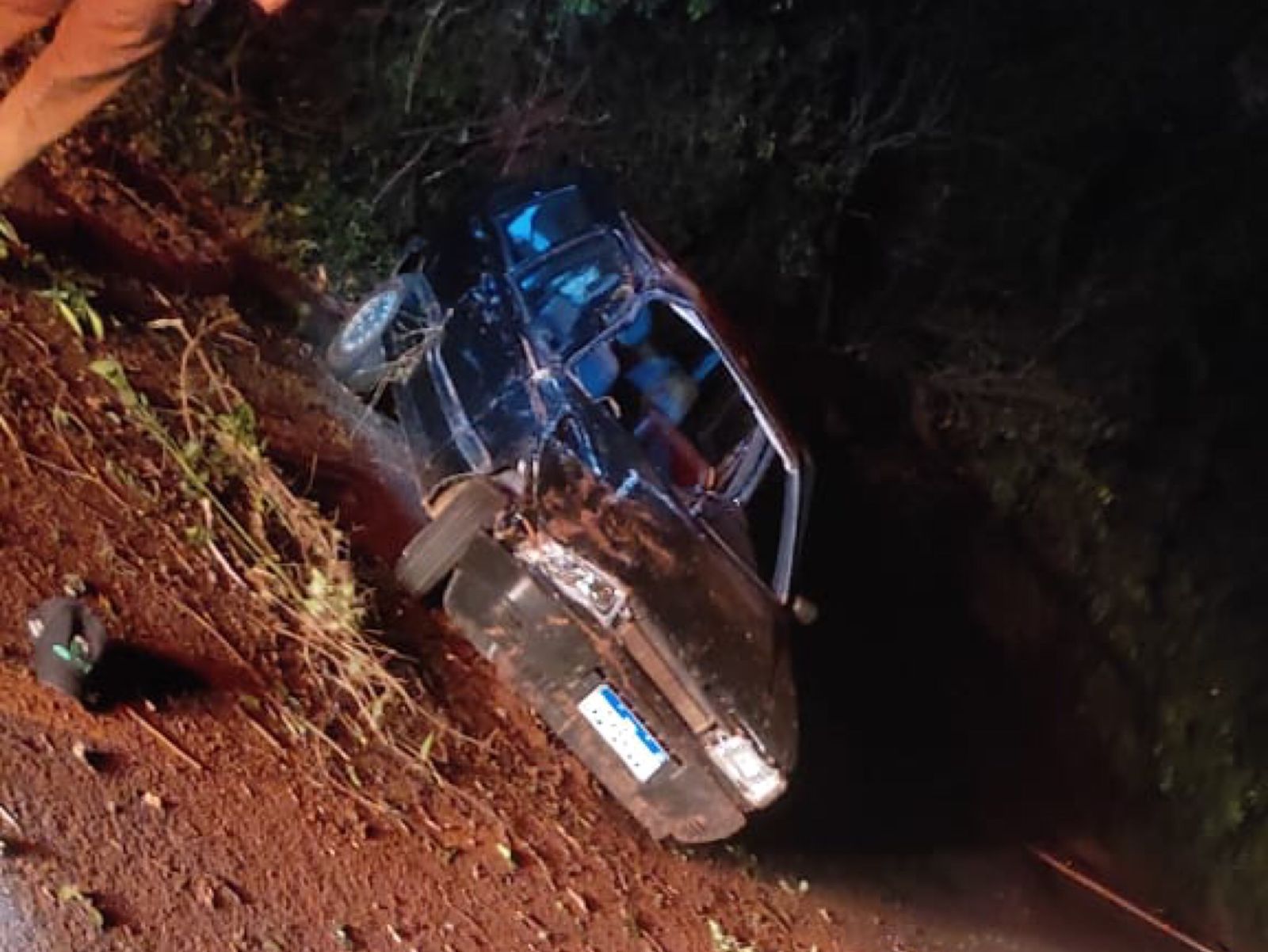 Motorista morre após ser ejetada do carro em acidente na PR-680, em Douradina 