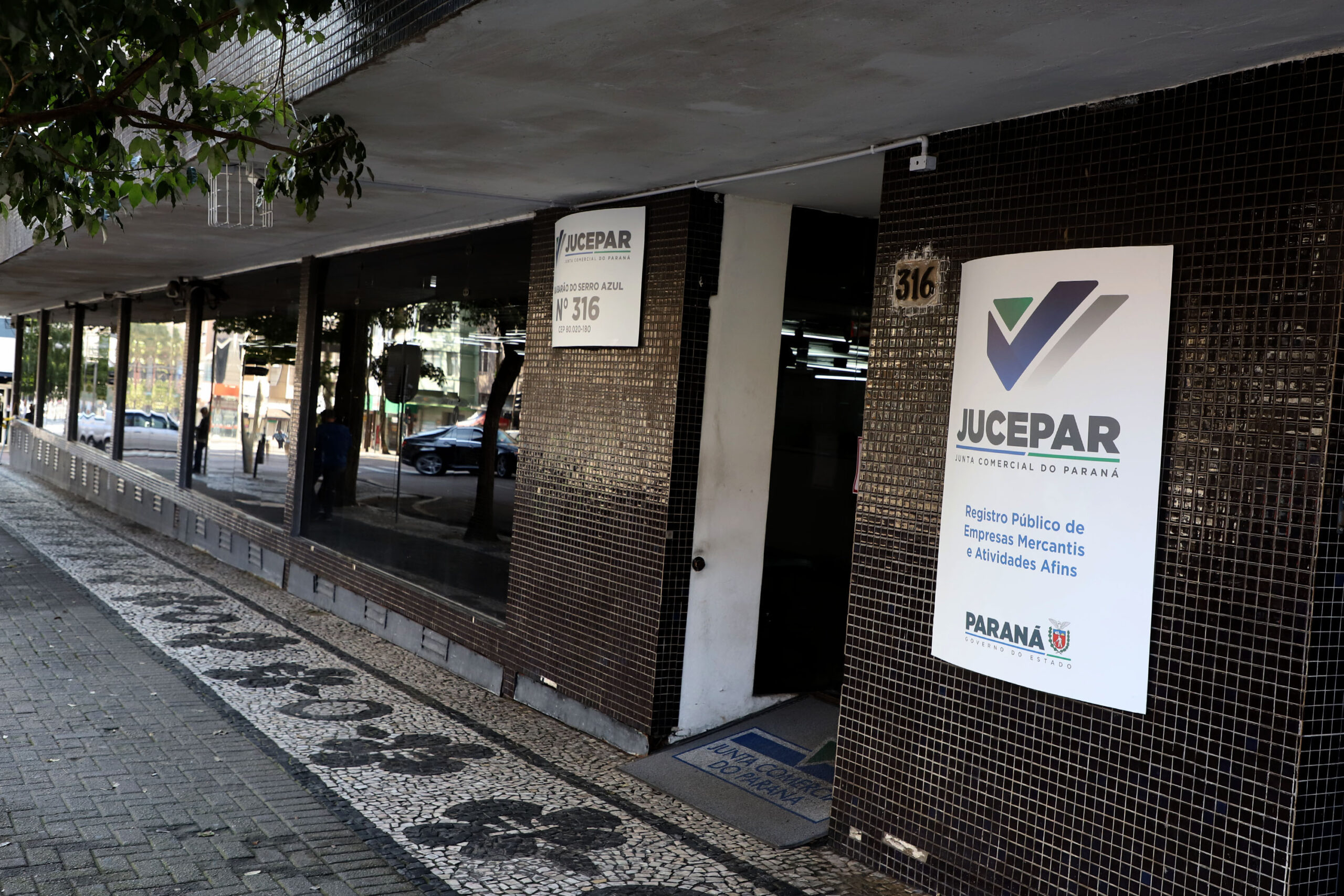 Jornal Ilustrado - Paraná será sede do 41º Encontro Nacional das Juntas Comerciais