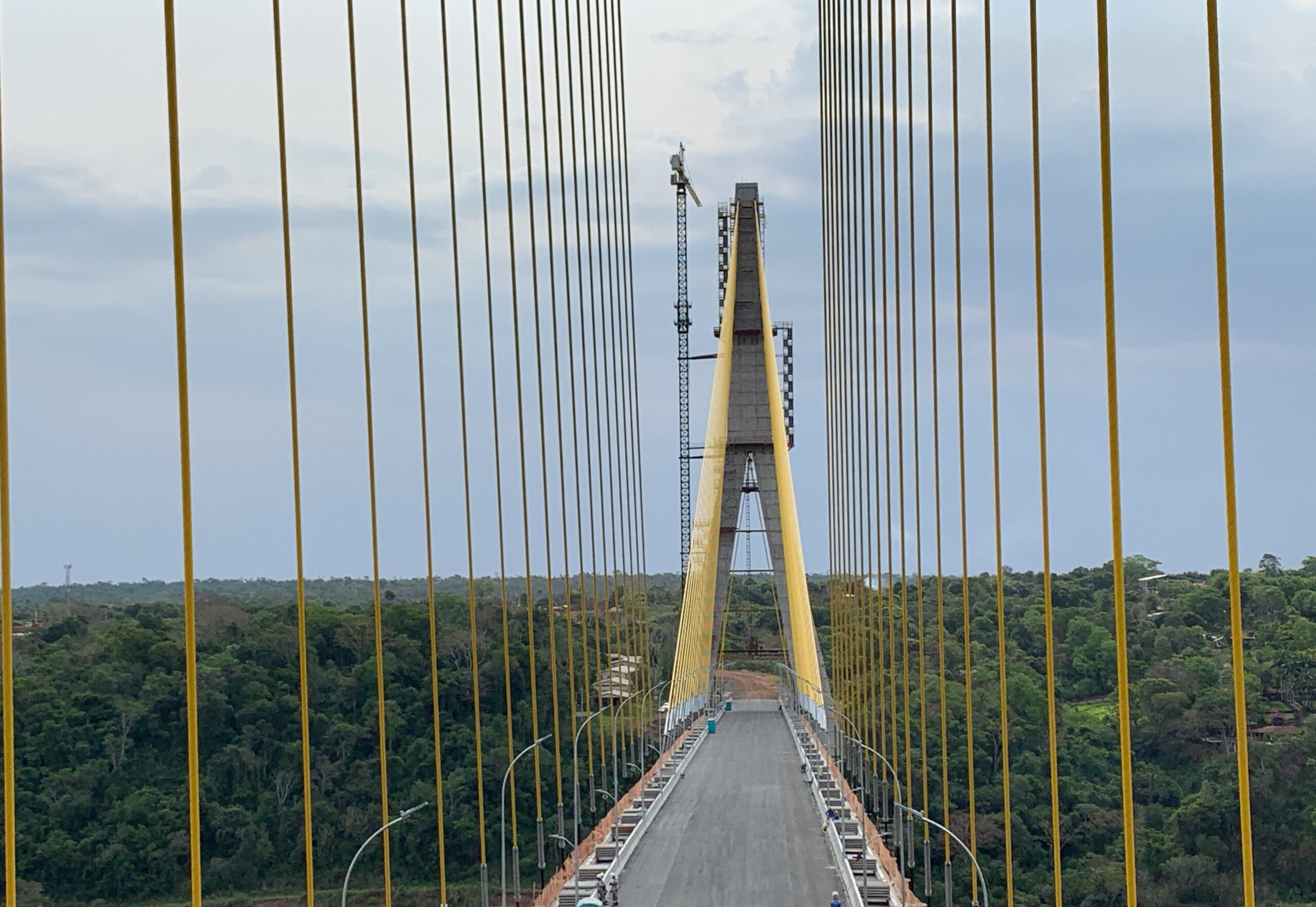 Jornal Ilustrado - Com estrutura finalizada, Ponte da Integração Brasil-Paraguai atinge 96,6% de conclusão