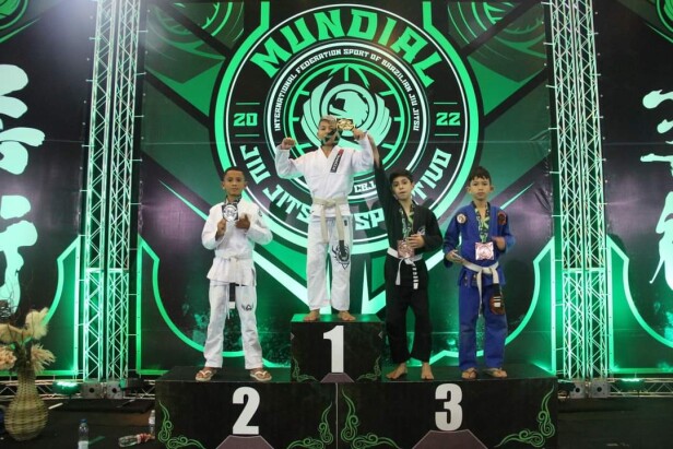 Jornal Ilustrado - Atletas do Projeto Anjos do Tatame conquistam medalhas em mundial de jiu jitsu