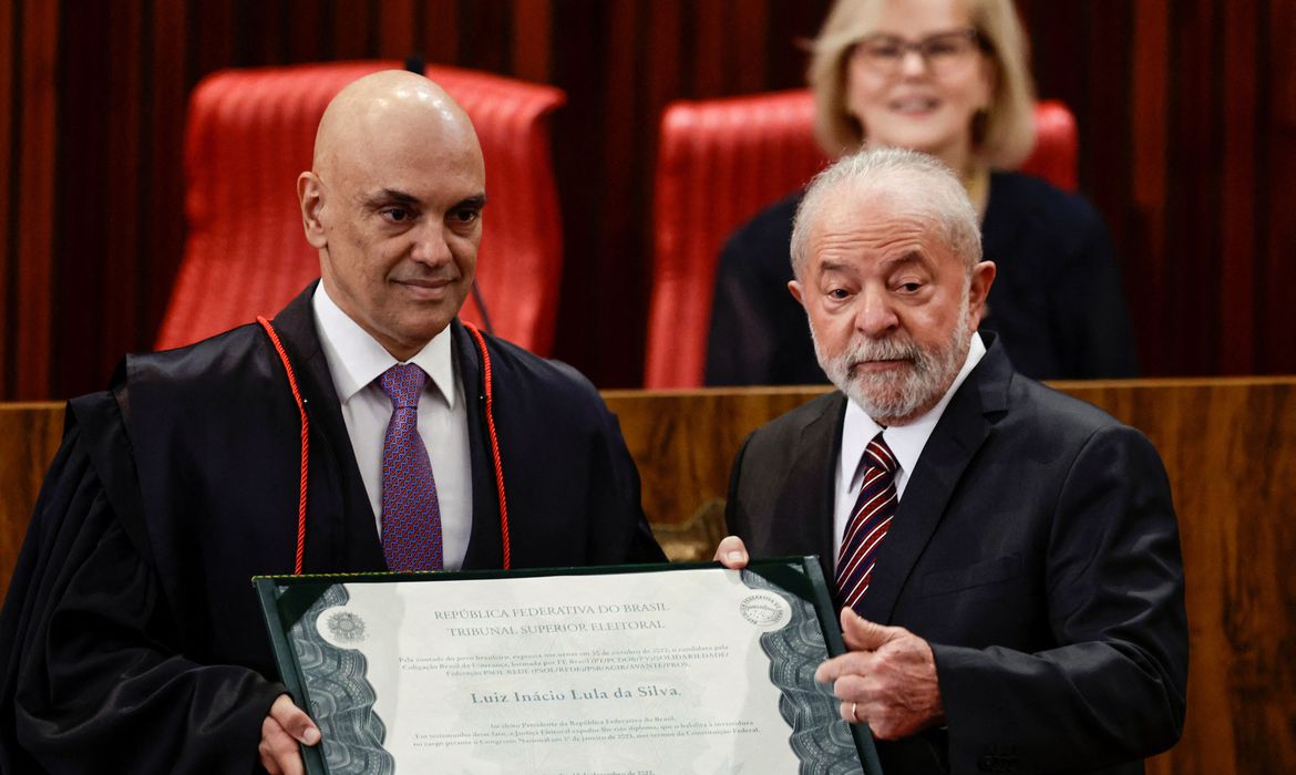 Lula e Alckmin são diplomados no Tribunal Superior Eleitoral