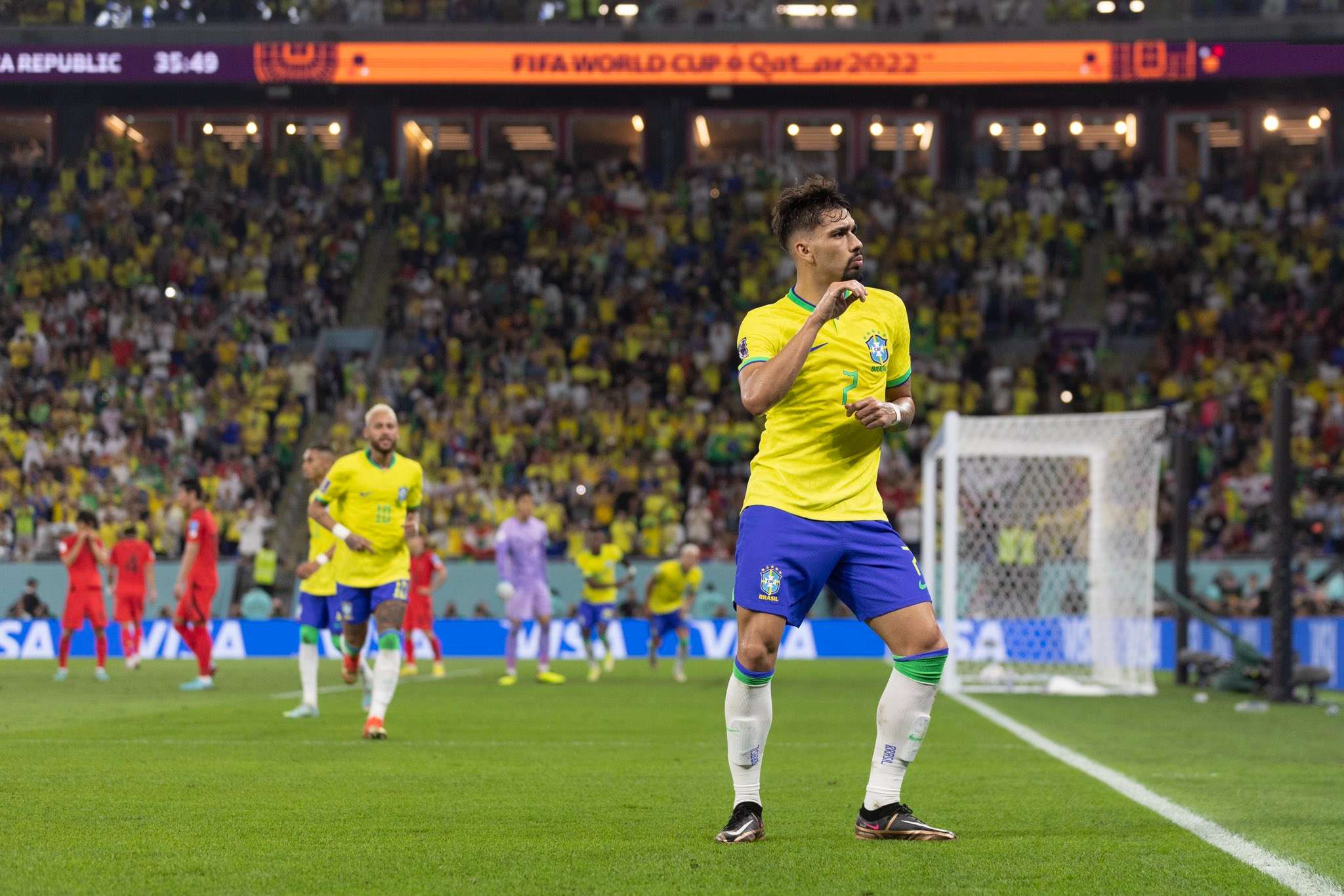 Brasil goleia a Coréia do Sul e está nas quartas de final da Copa