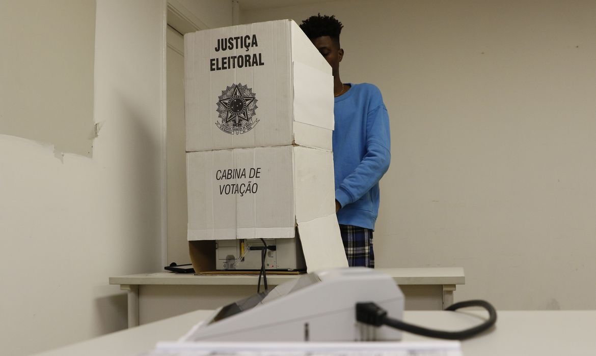 Jornal Ilustrado - Termina nesta quinta-feira prazo para eleitor justificar ausência no primeiro turno