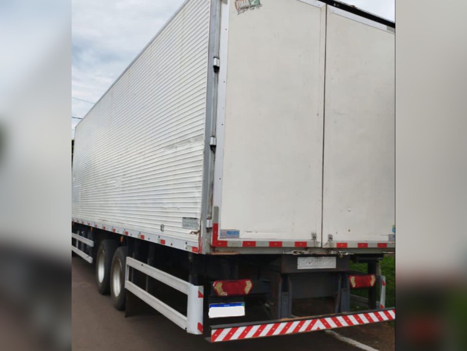 Jornal Ilustrado - Caminhão roubado em Cianorte é recuperado em Tuneiras do Oeste 