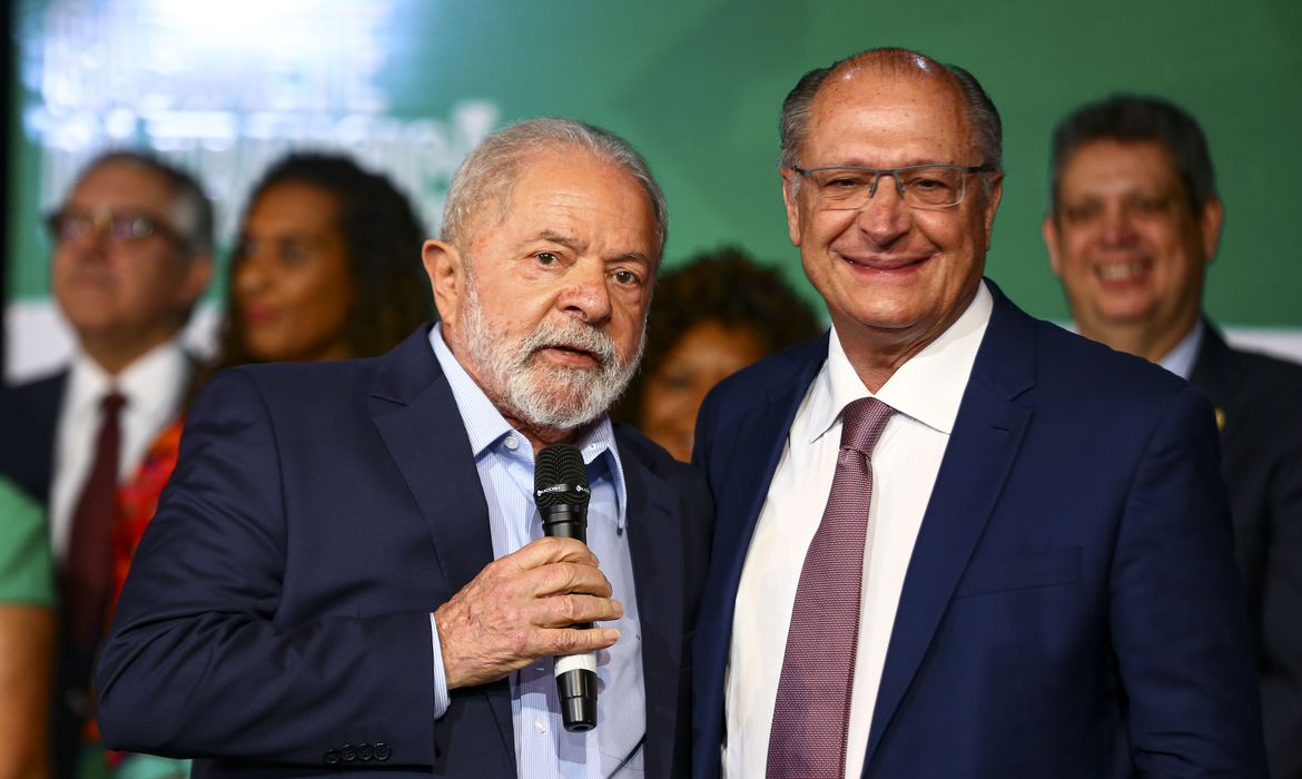 Jornal Ilustrado - Lula e Alckmin tomam posse hoje; entenda o rito