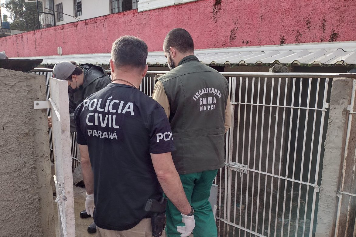 Jornal Ilustrado - Polícia Civil salva 300 cães em maior ação de resgate da história do Paraná