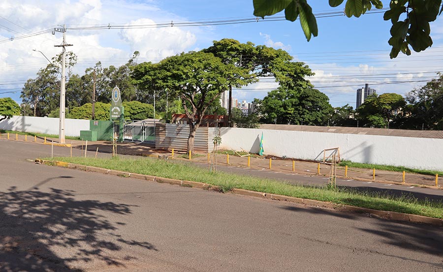 Jornal Ilustrado - Prefeitura notifica manifestantes e frente do TG é desocupado em Umuarama