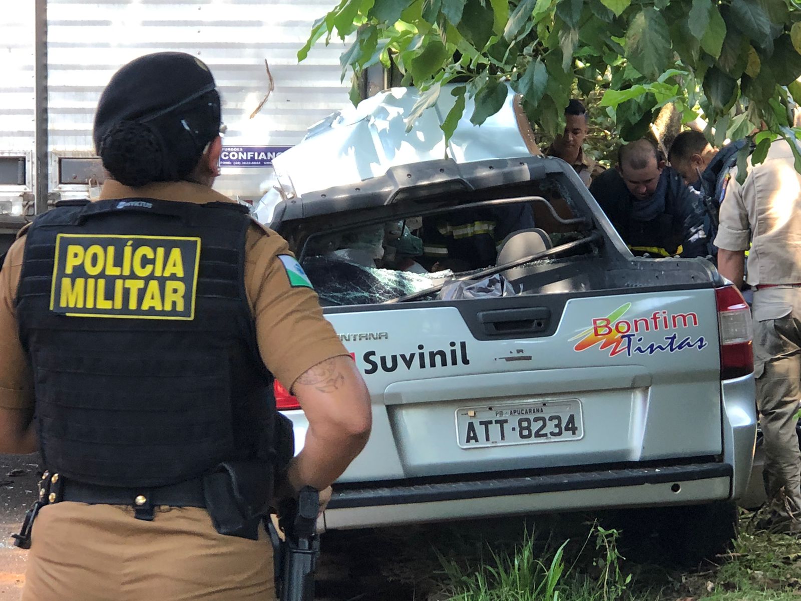 Jornal Ilustrado - Jovem morre após bater picape na traseira de caminhão estacionado em Umuarama 