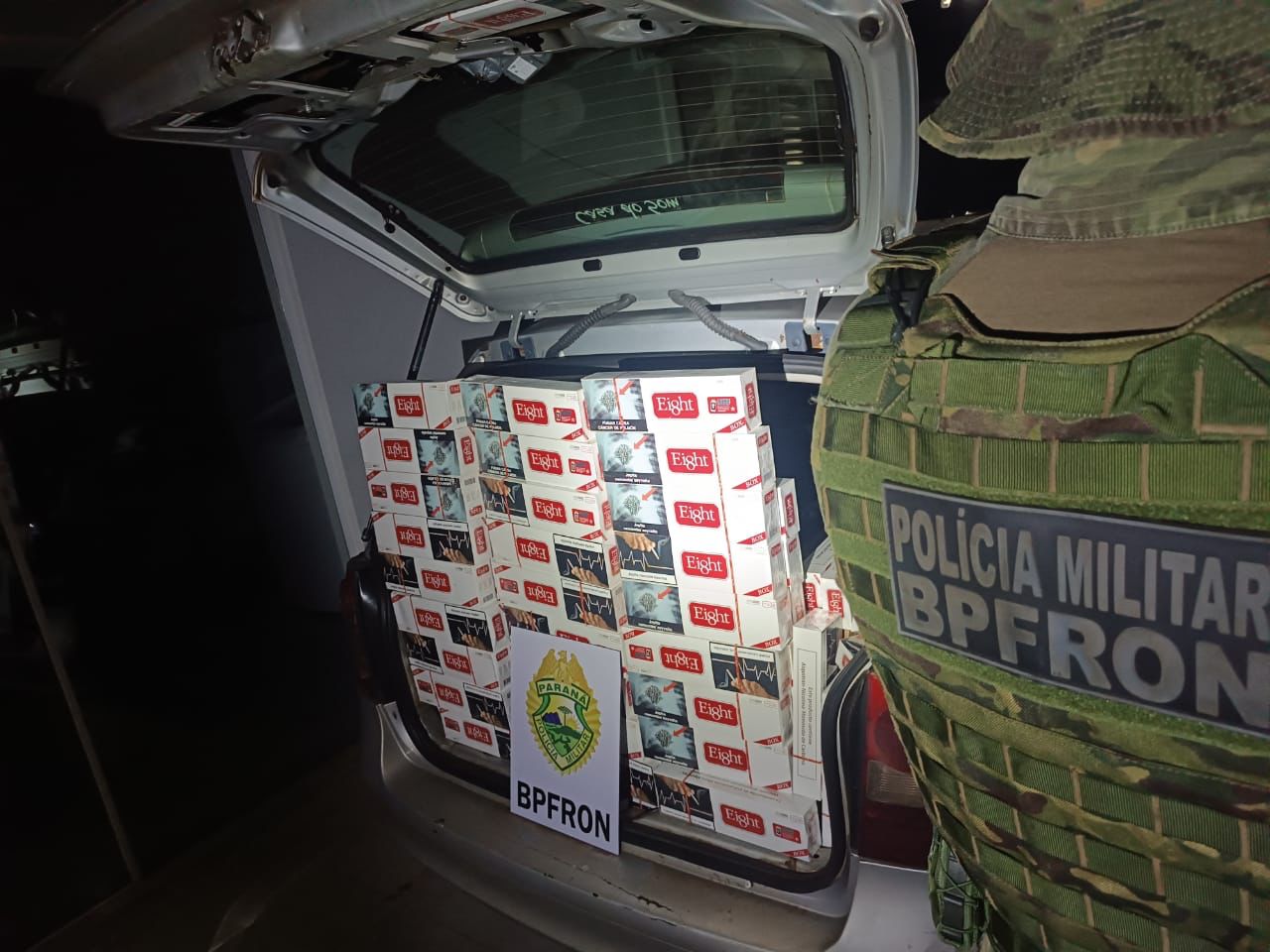 Jornal Ilustrado - Motorista é preso com 800 pacotes de cigarros contrabandeados em Umuarama  